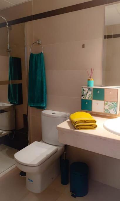 Apartamento Bonito En Con Piscina